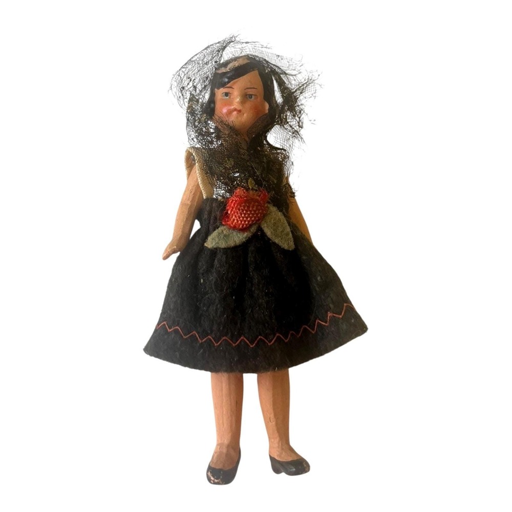Vintage 1940's Era Bisque Doll Girl Germany 3.25" Wire Jointed Rose Veil